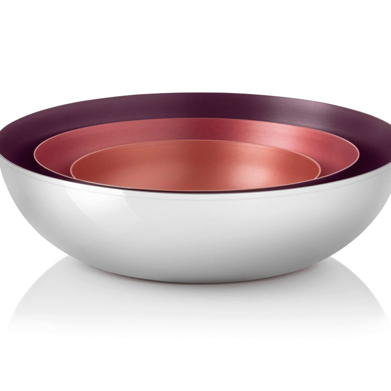 Tupperware The modern serving bowl makes your table an eye-catcher